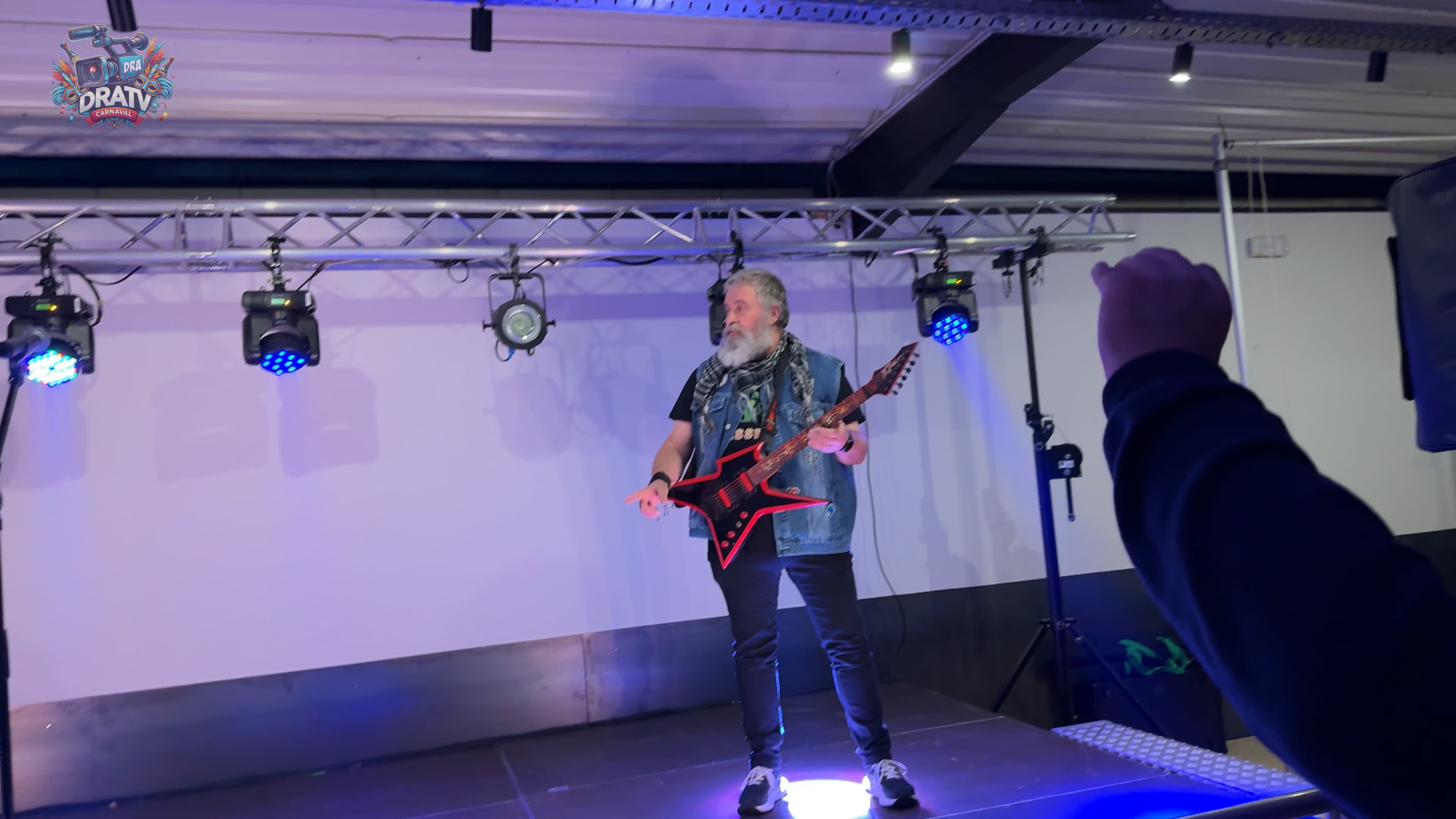 Campagnebal Sisseloe: 'Ik Bennekik De Sisseloe'!